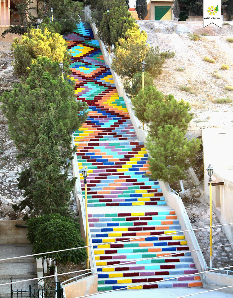 城市中怎麼會沒地方作畫～　世界17個「最美彩繪樓梯」讓人不想嫌上坡累了