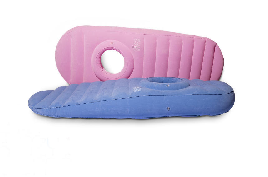 「舒壓空氣床」讓孕婦也可以趴睡　剛剛好的「開口設計」任何孕肚都適用