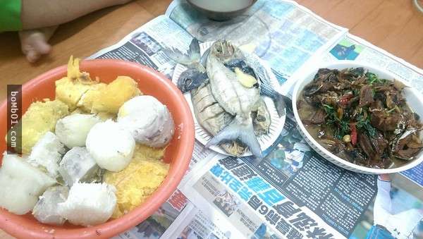 他PO出颱風天吃的「龍蝦泡麵」以為已經是最狂，結果一看到網友上傳的照片立馬就認輸！