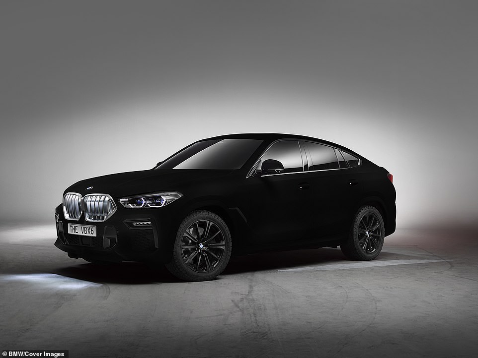 史上最黑的車！BMW X6 消光黑現身　99%可見光都被吸收