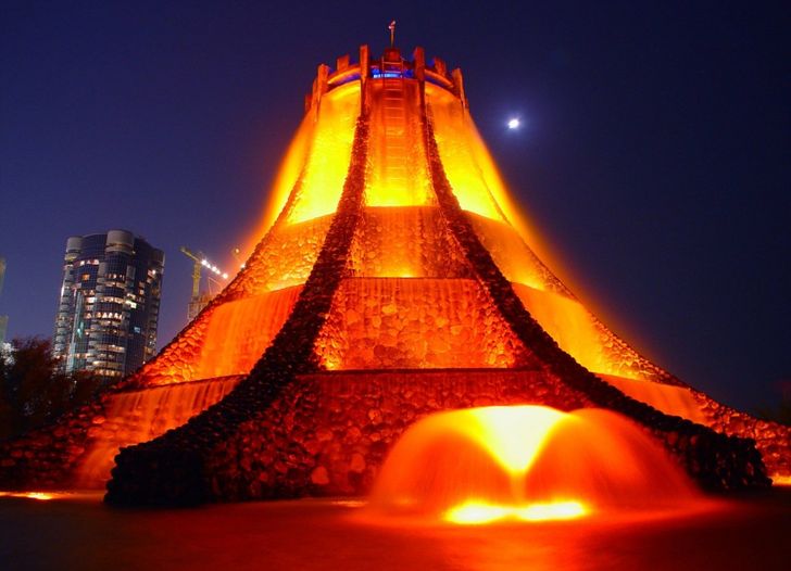 隨便拍都美！　18座「視覺效果超魔幻」噴泉造景　杜拜「噴出一座魔法陣」根本童話場景