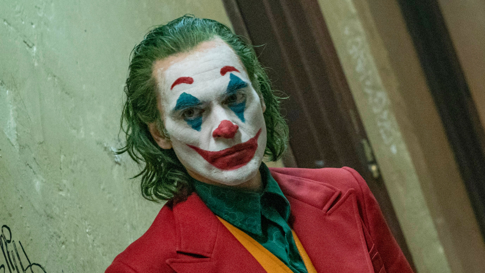 一夜狂刷4億票房！　《小丑》超越《猛毒》榮登10月開片票房最高紀錄