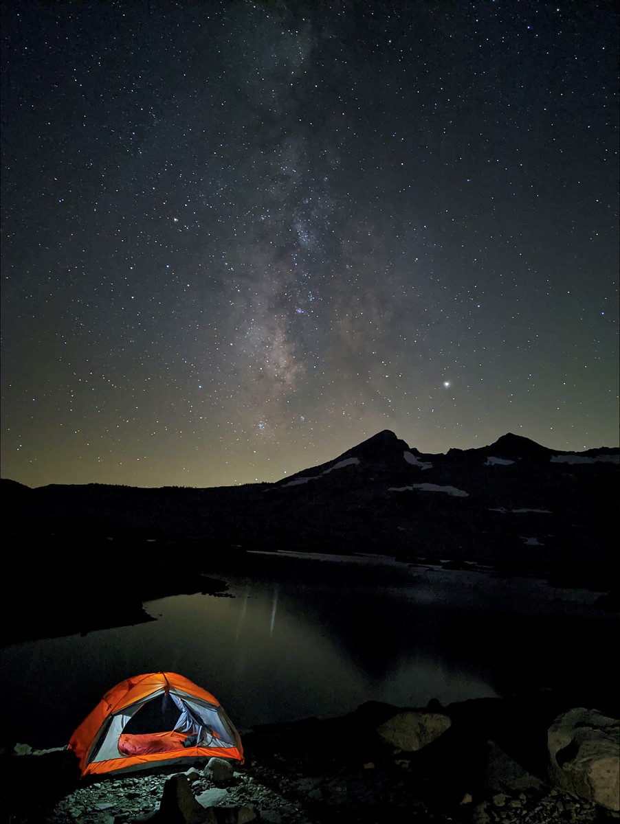 手機拍的銀河照！　 Google Pixel 4「夜拍實力」強大到完勝對手