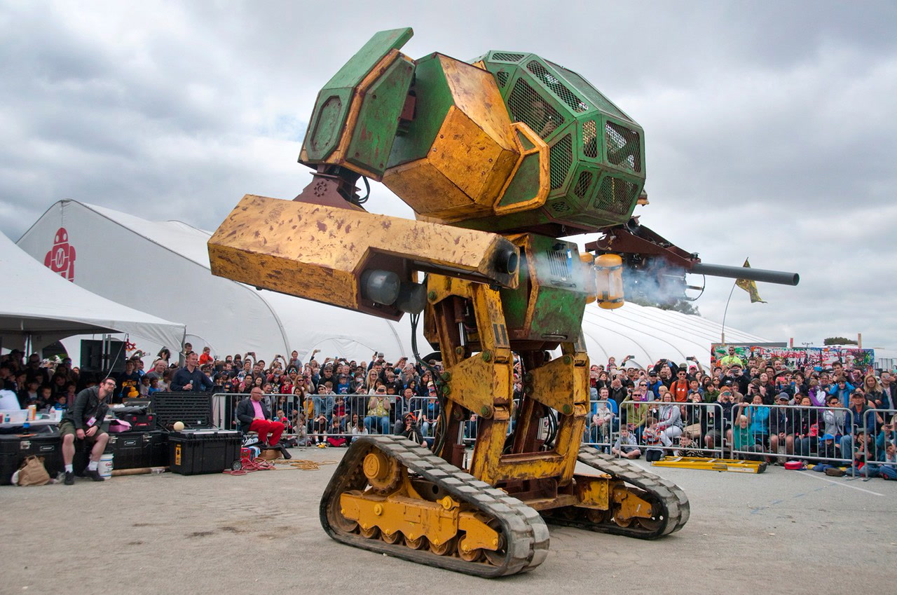 強國公司打造出「4噸重的機器人」要和美國、日本PK，它隱藏的絕技讓敵人都顫抖了！