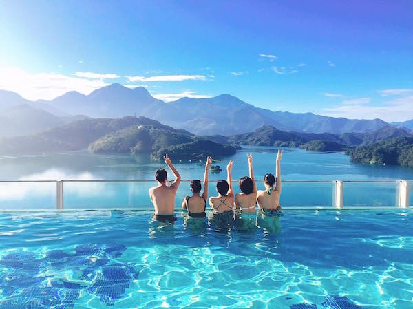6個「比出國拍照還美」的台灣無邊際泳池，跟海水連成一線的無敵景觀根本必去！