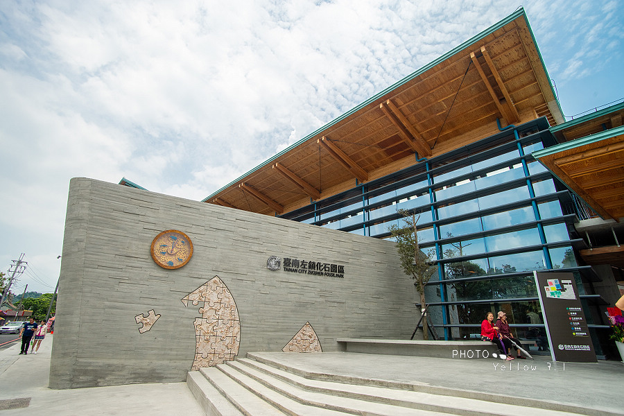 台灣第一座化石博物館人氣非常高　抬頭可見「空中飛奔的梅花鹿」