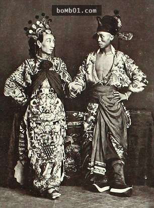 「中國有史以來第一批照片」帶大家回到1870年代的中國社會，你現在看著的照片至少值77萬！