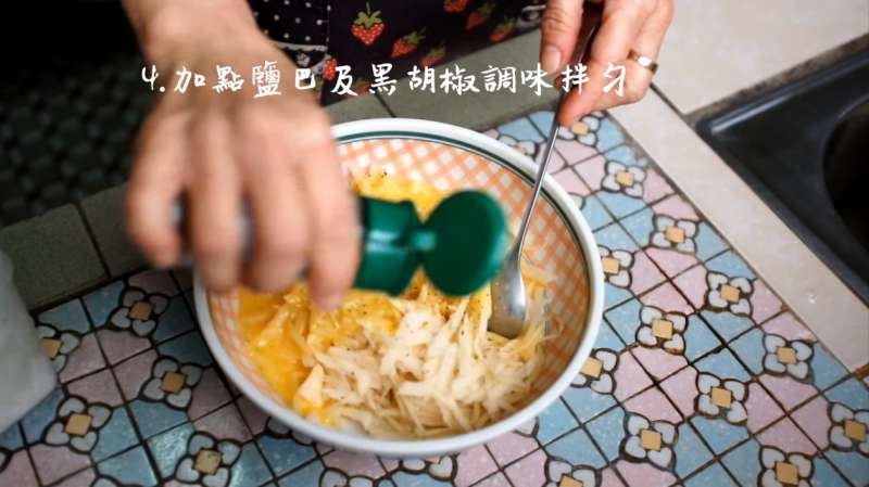 揭秘馬鈴薯煎蛋「簡單又好吃的做法」　家人都吃到豎起大拇指
