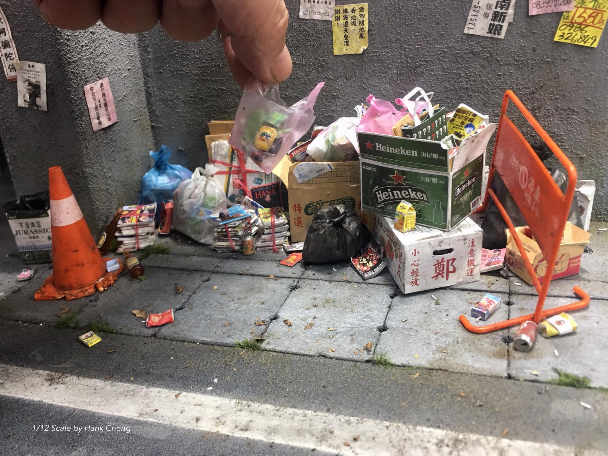 老外都在讚嘆這位「台灣藝術家」　廢物利用還原出各種熟悉的街景