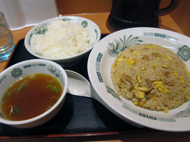 日本人太愛「主食配白飯」他超困惑　網揭關鍵原因：真的好吃！
