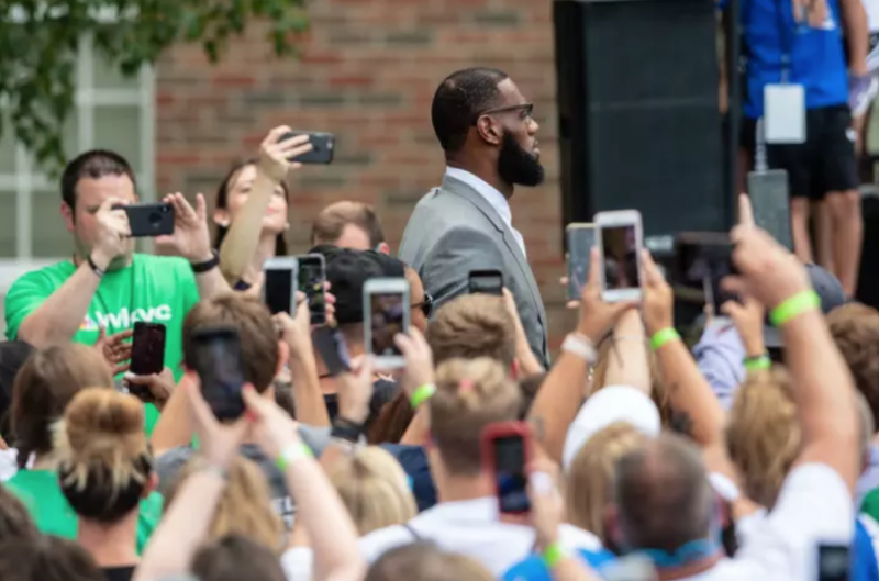 NBA巨星詹姆斯蓋免費學校　17個「亮點」感動全社區