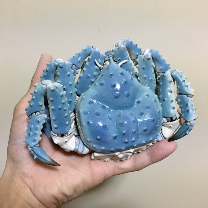 超逼真「青色帝王蟹」居然是陶瓷！　神級藝術品「全關節可動」網傻：像活的一樣…
