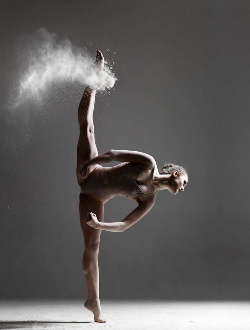 用靜態照展現舞蹈張力　14幅「被人體感動」的震撼畫面
