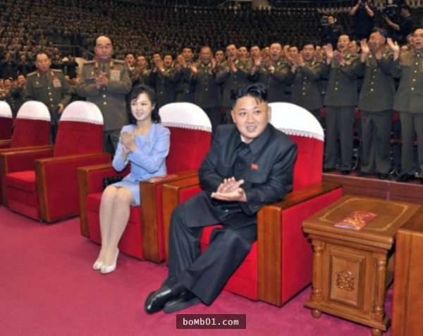 金正恩跟他老婆的關係一直被視為是「北韓的最高機密」，但實際觀察後才知道她的存在已經破了北韓的紀錄了…