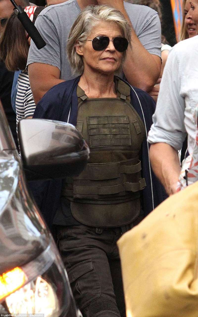 她回歸了！　61歲琳達漢彌頓現身《魔鬼終結者6》拍攝現場