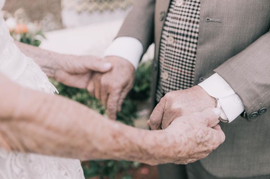 結婚60年卻沒婚紗照　阿祖「補拍秀恩愛」見證愛情淬鍊過的美