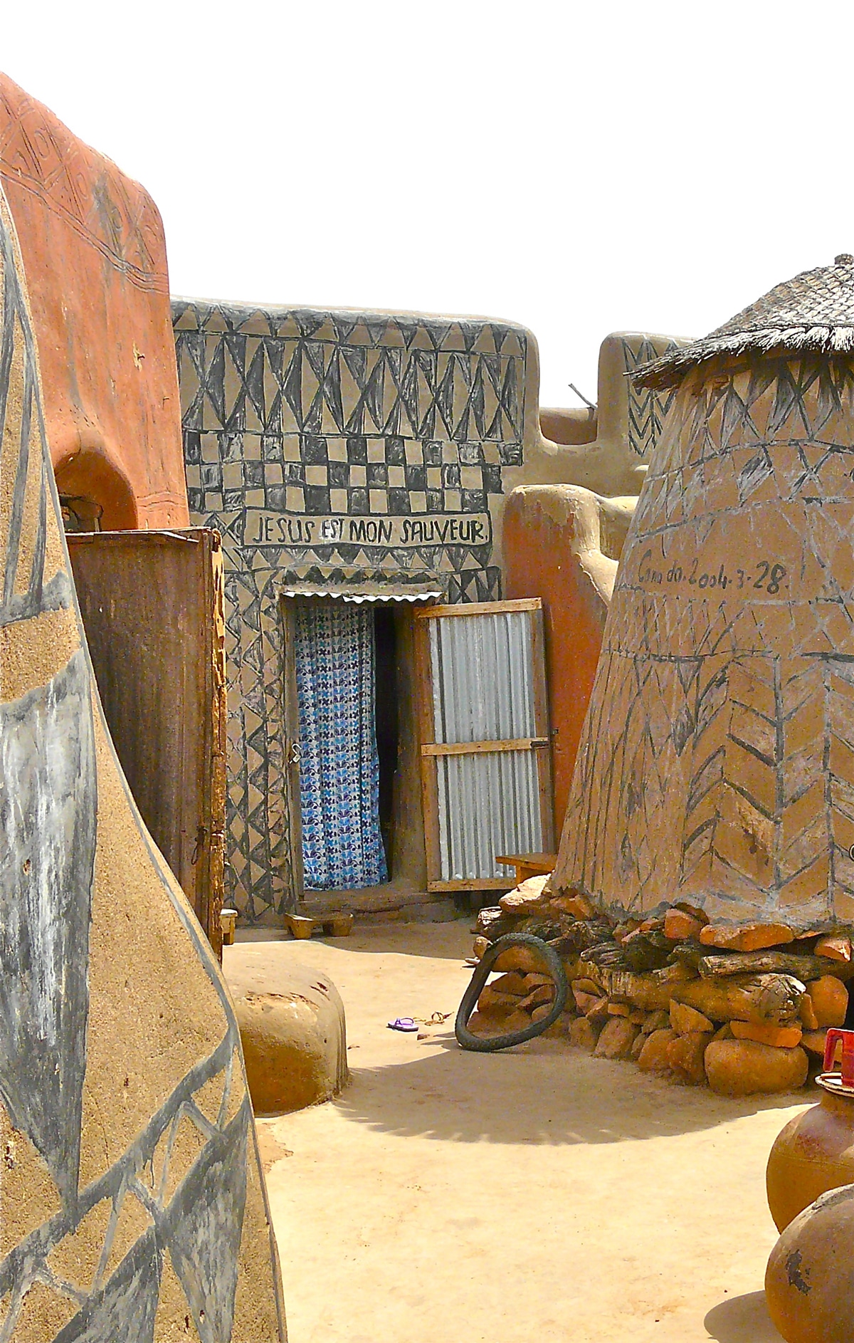 非洲最美住房！攝影師巧入「失落村莊」發現美景　每個角落都不同：皇居超美！