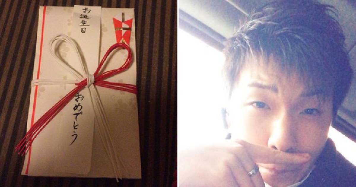 這位日本男生在20歲當天收到父母親送的「生日禮物」，結果一拆開後他馬上傻眼大哭！